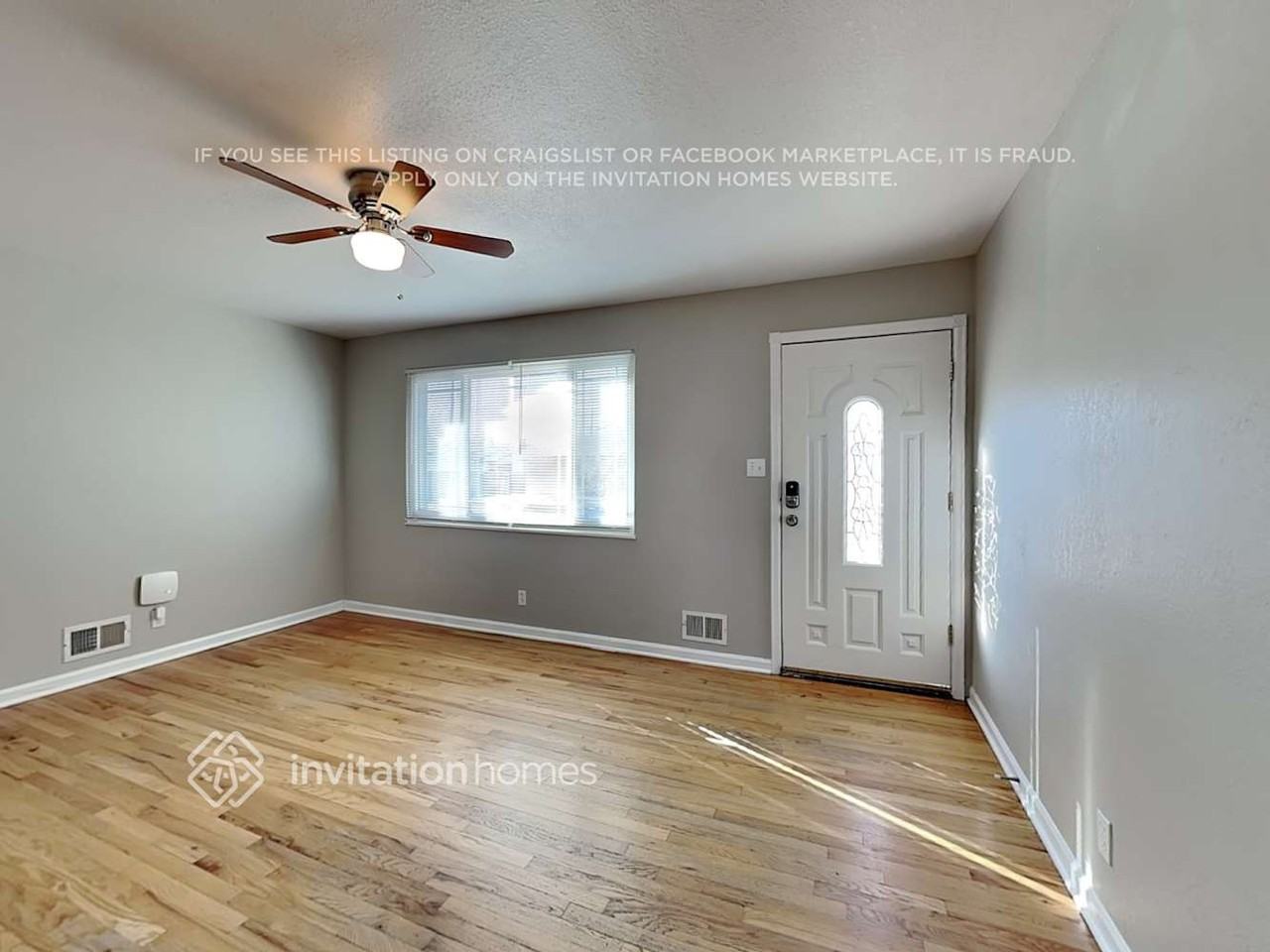 11528 Larson Ln - Photo 4 of 20