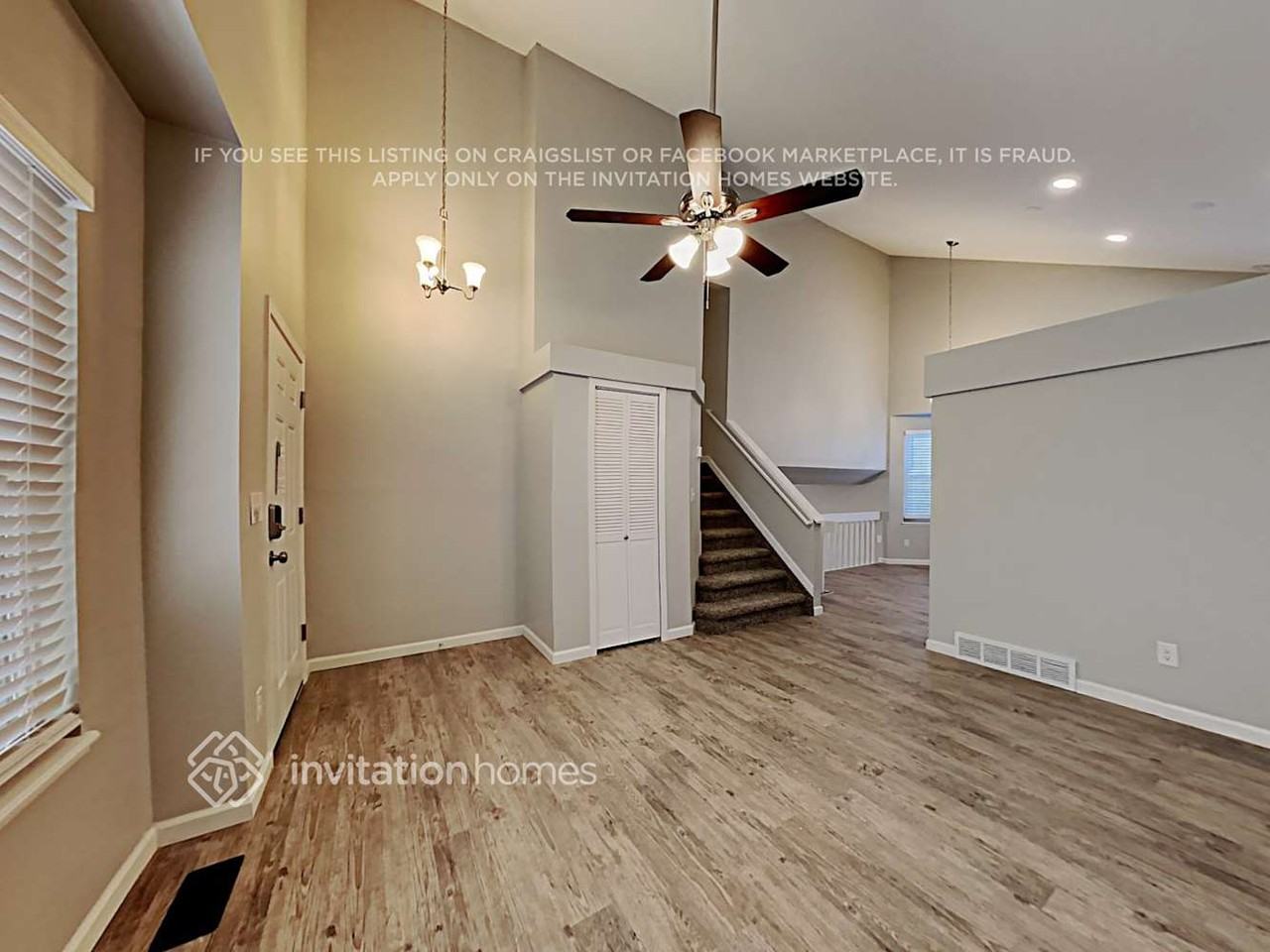 240 Peck Ct - Photo 6 of 26