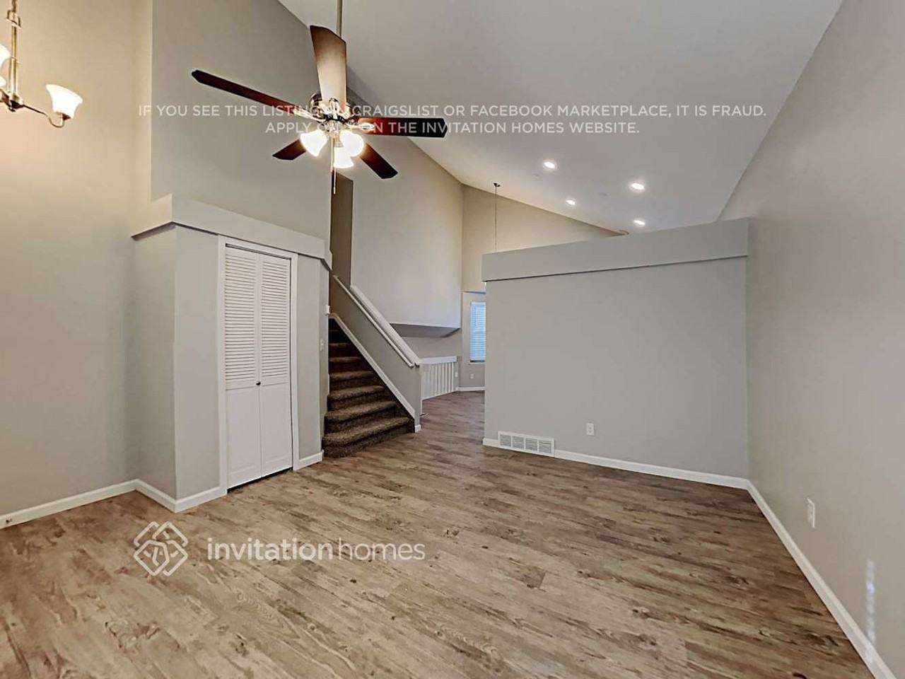 240 Peck Ct - Photo 7 of 26