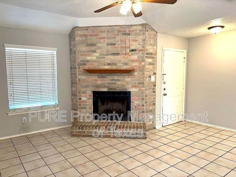 7809 Topawa Cv #B - Photo 3 of 15