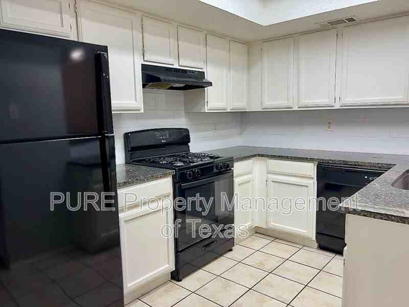 7809 Topawa Cv #B - Photo 7 of 15