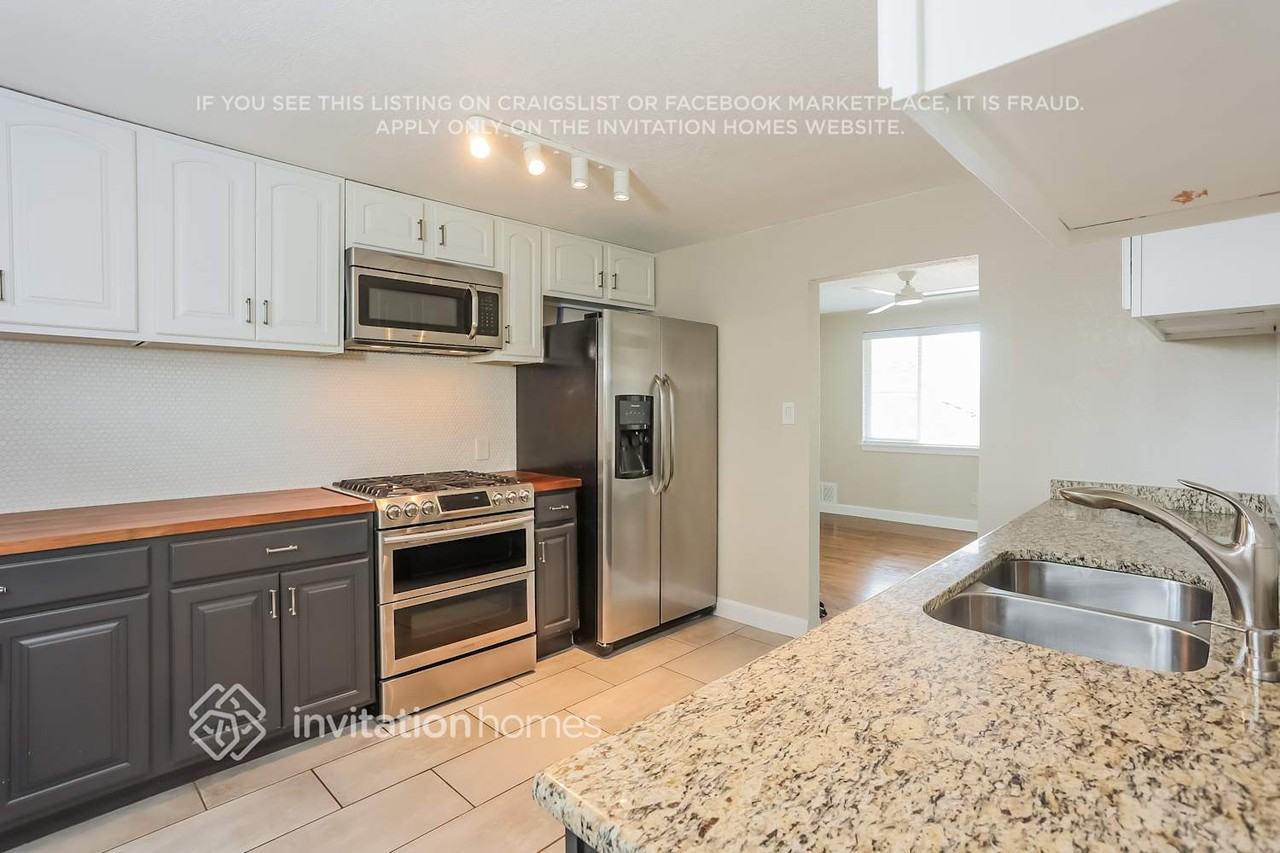 1415 S Depew St - Photo 4 of 14