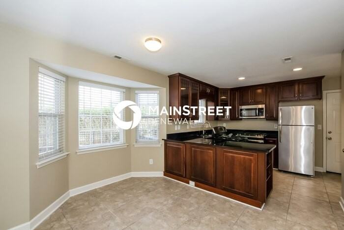 6209 Forest Pond Dr - Photo 4 of 15