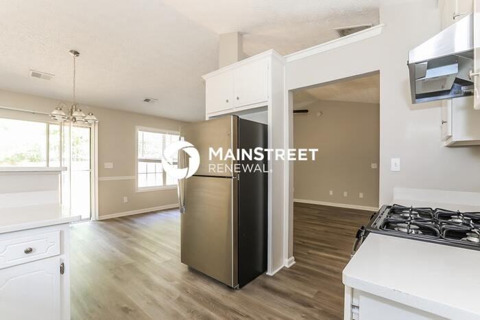 125 Waters Edge Dr - Photo 5 of 16