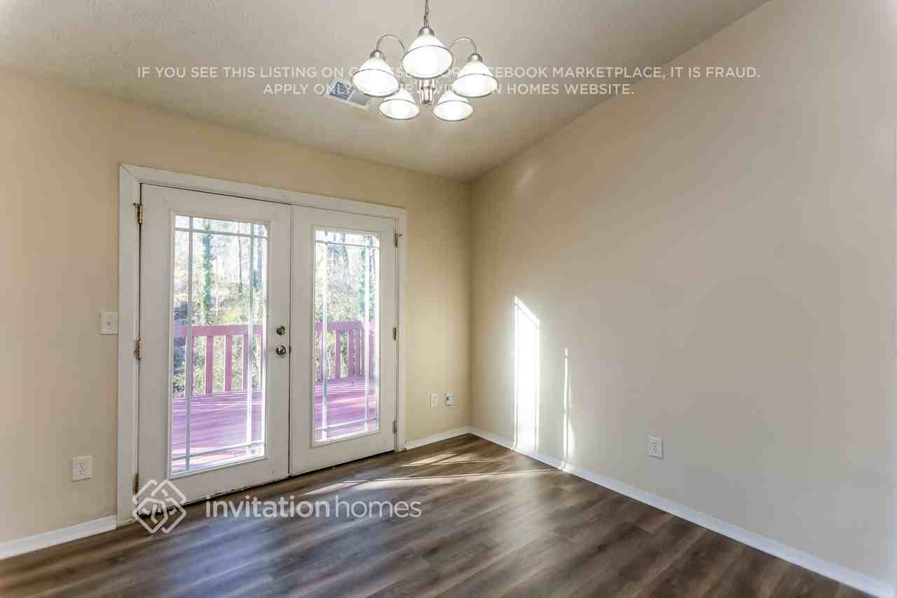 3071 Eastland Way - Photo 7 of 19