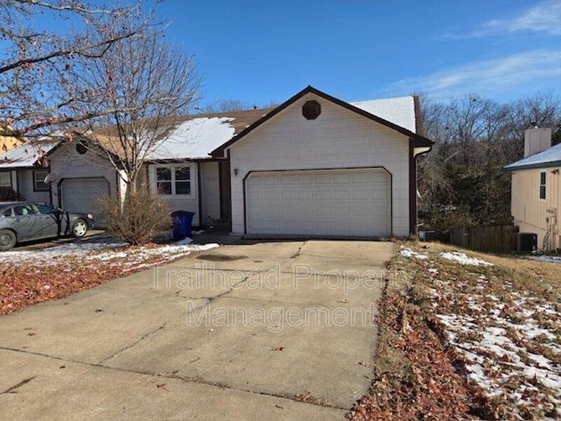 8307 Woodson Dr - Photo 2 of 26