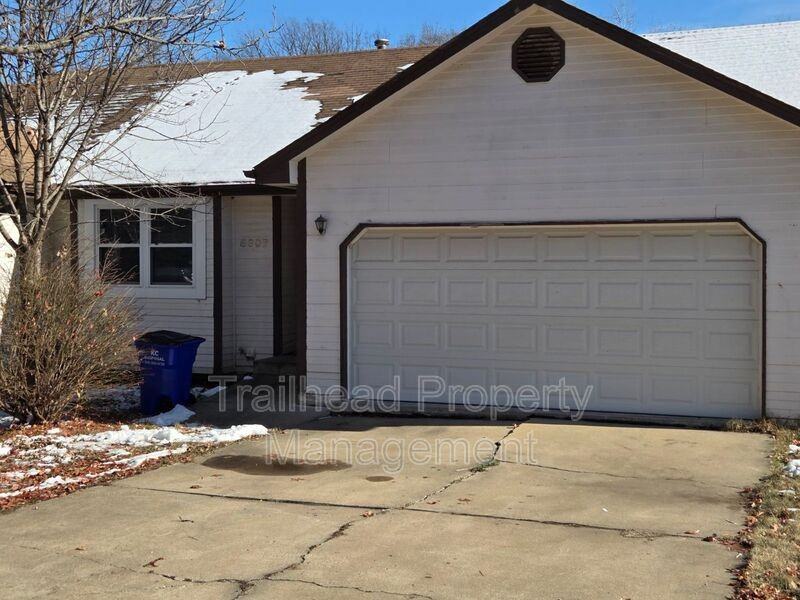 8307 Woodson Dr - Photo 3 of 26