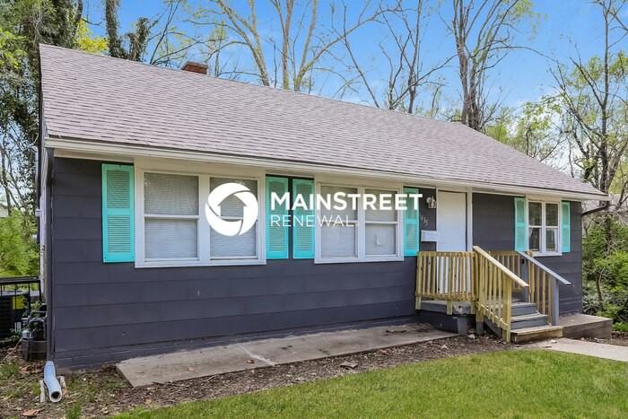 1435 E 66th Ter - Photo 2 of 17