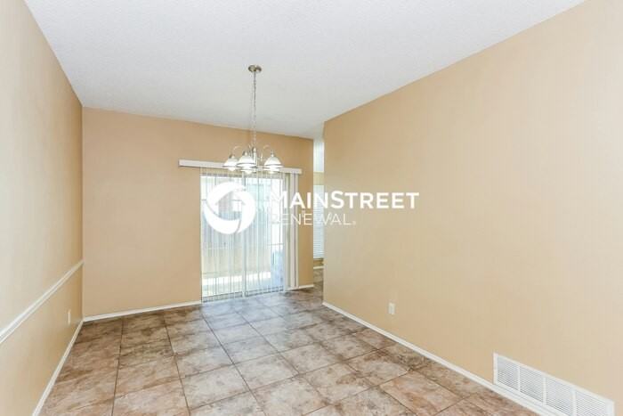 2720 Clovermeadow Dr - Photo 5 of 14