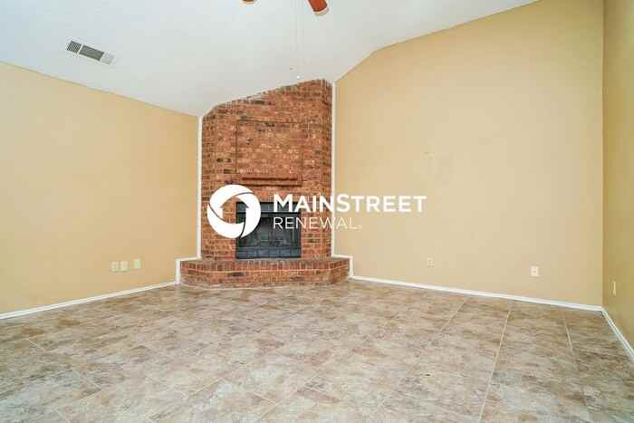 101 Caprock Dr - Photo 4 of 16