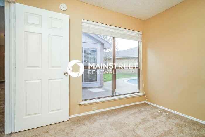 101 Caprock Dr - Photo 7 of 16