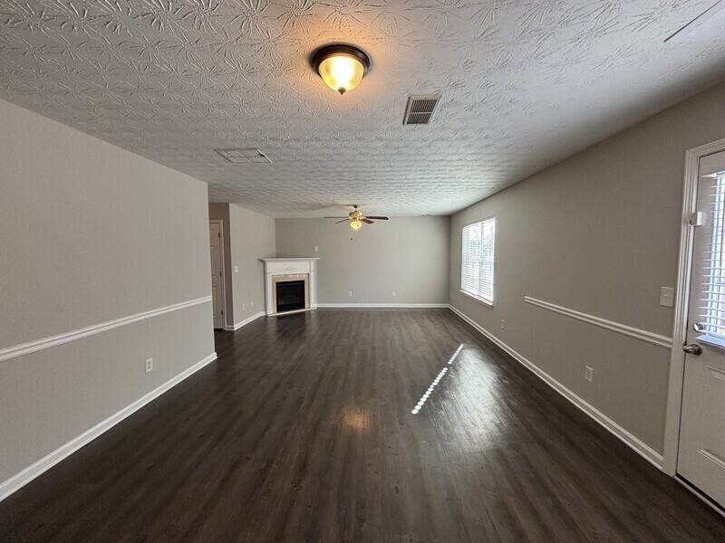 476 Townsend Bnd - Photo 2 of 20