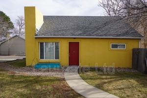 featured image of 2442 Benton St