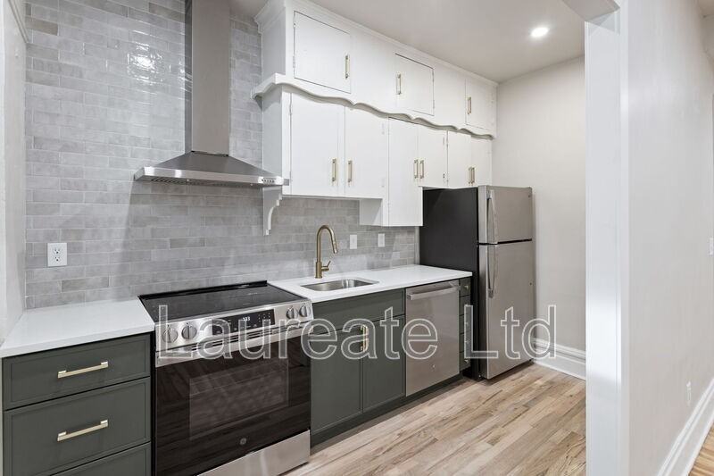 1058 N Pearl St #2 - Photo 5 of 16