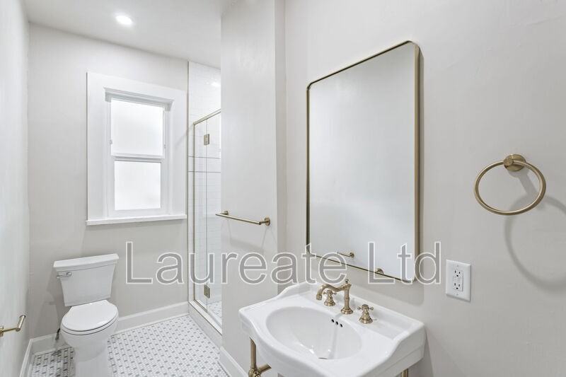 1058 N Pearl St #2 - Photo 7 of 16