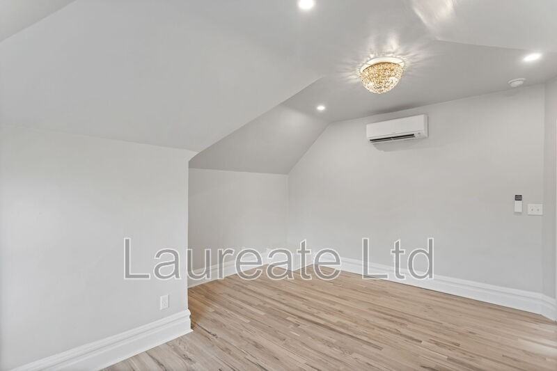 1058 N Pearl St #4 - Photo 7 of 18