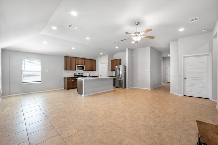 3509 Constitution Dr - Photo 4 of 18