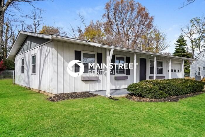 9823 Merioneth Ct - Photo 2 of 16