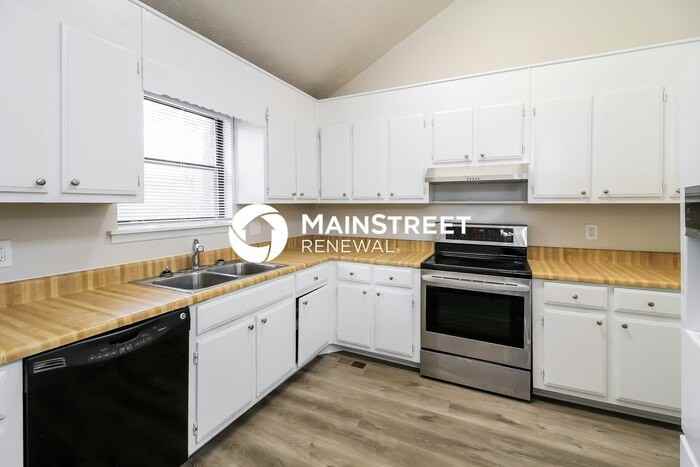 6717 Knollwood Cir - Photo 6 of 17