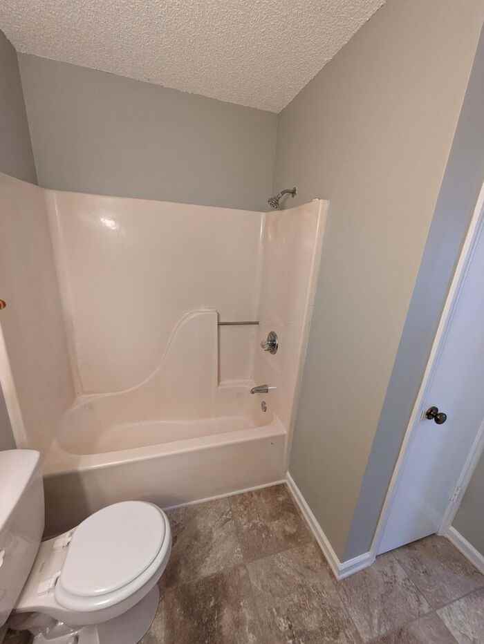 829 10th Ave Ne #07 - Photo 4 of 7