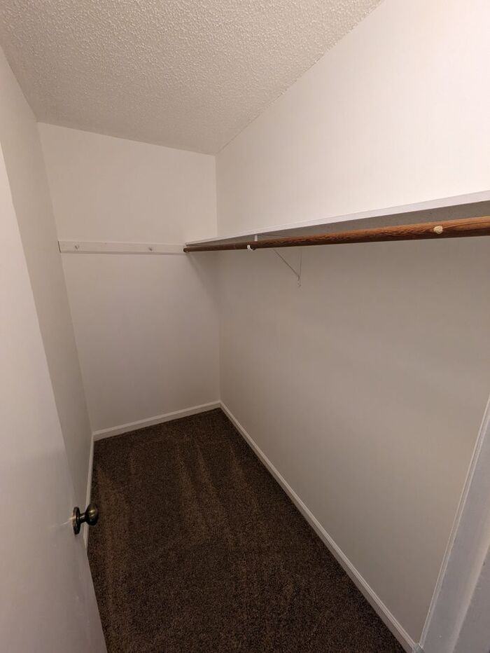 829 10th Ave Ne #07 - Photo 7 of 7