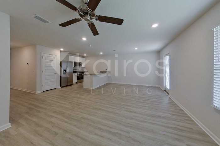 209 Monarch Ln - Photo 2 of 19