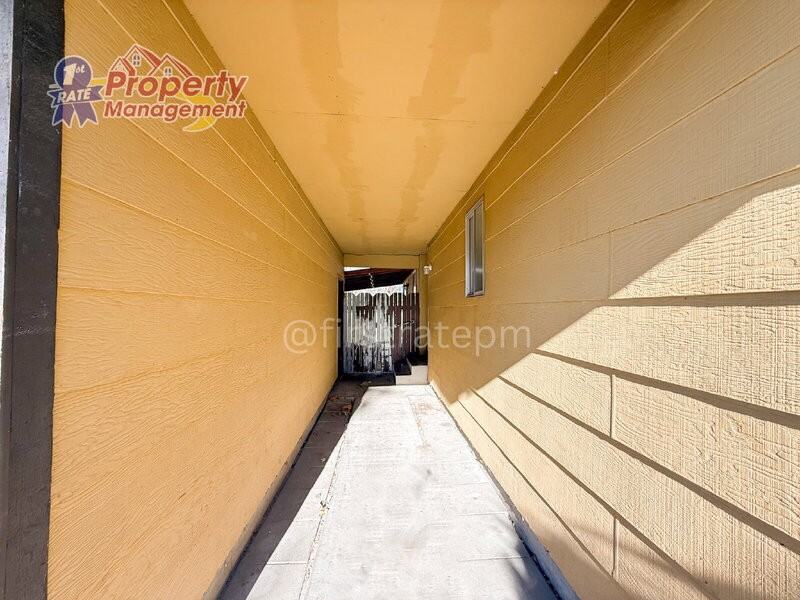 4612 W Freemont St - Photo 2 of 41