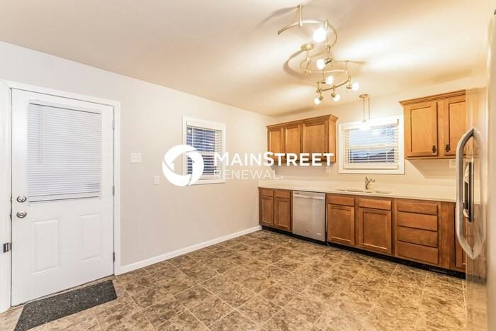 4034 Franklin Ave - Photo 7 of 17