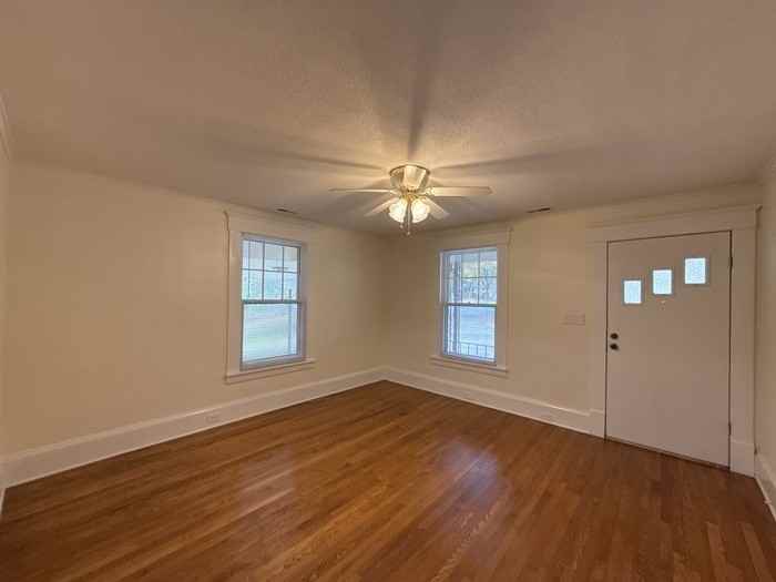 1516 Pleasant Plains Rd - Photo 3 of 12