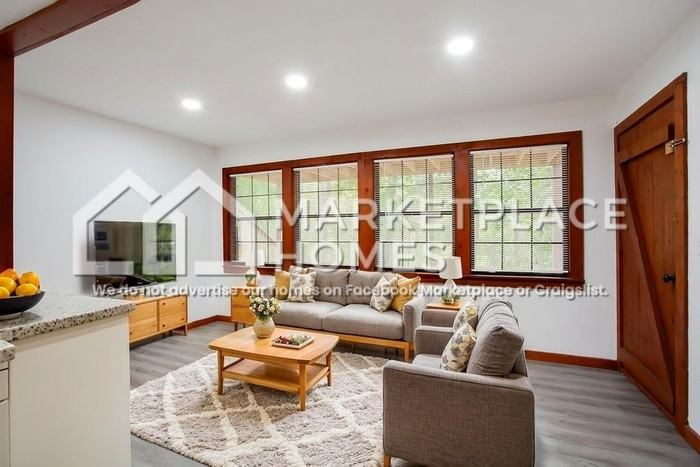 3992 Egypt Rd #B - Photo 4 of 19