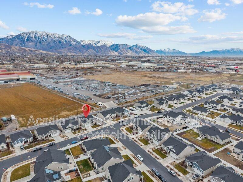 298 N Old Farm Ln - Photo 6 of 47