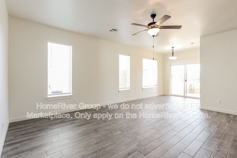 320 W 3rd St - Photo 3 of 21