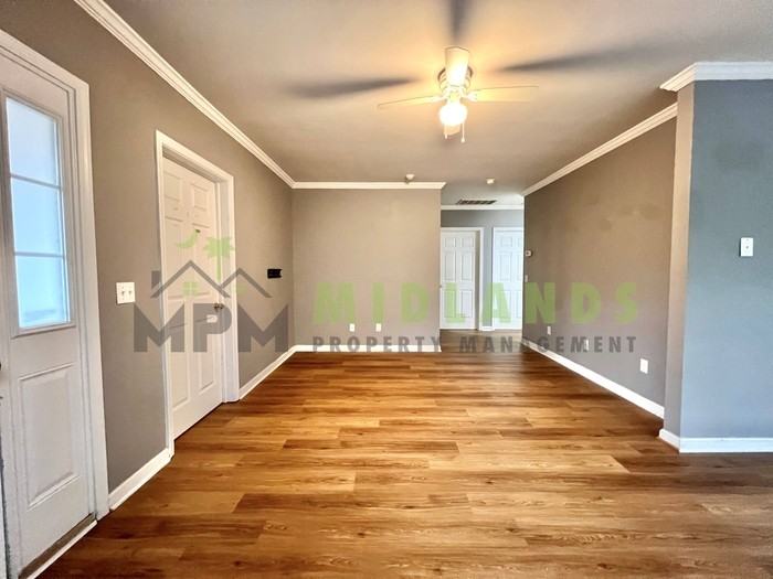 3425 Manor Ave - Photo 3 of 36