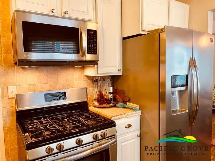 1608 Luxton St - Photo 6 of 23