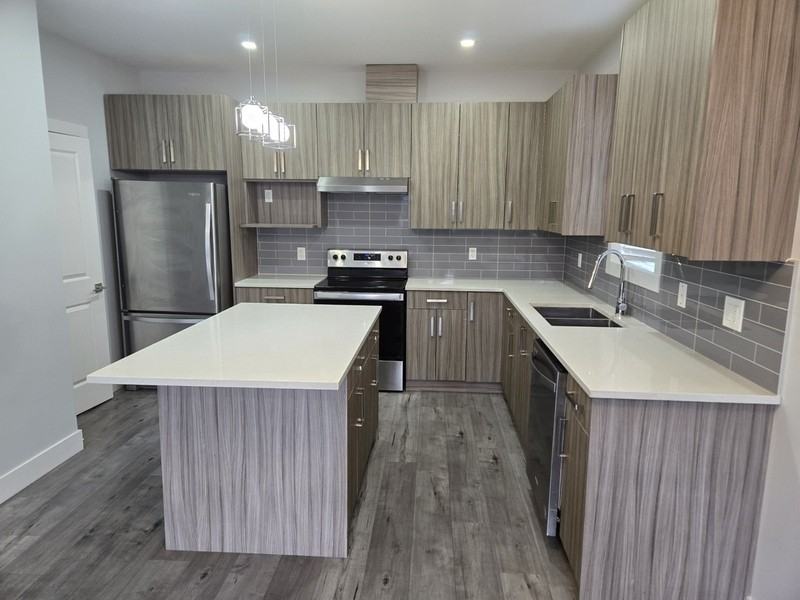 834 Cadder Ave #2 - Photo 2 of 24