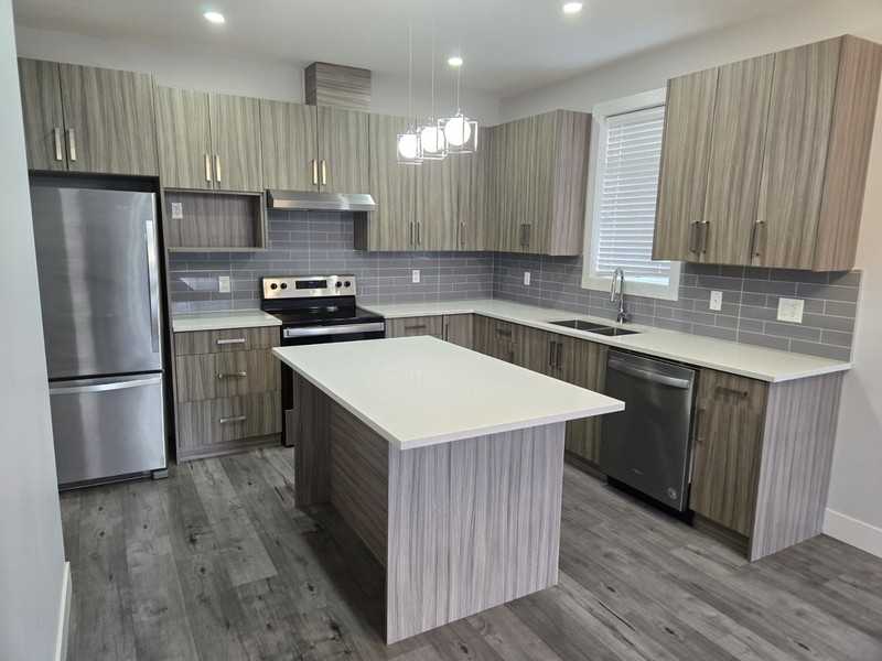 834 Cadder Ave #2 - Photo 4 of 24