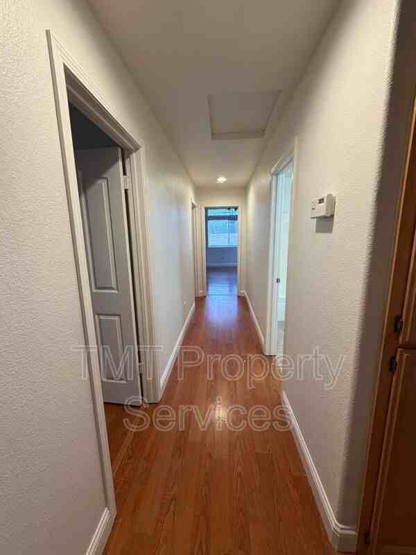 9119 Willowberry Way - Photo 7 of 18