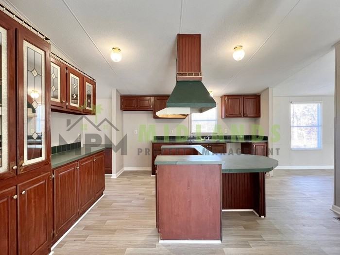 323 Tabor Dr - Photo 7 of 50