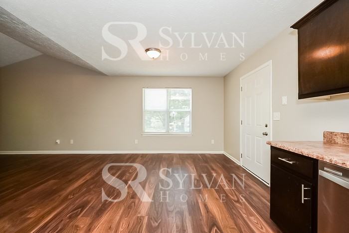 6013 Trammell Rd - Photo 5 of 16