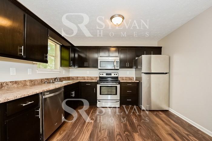 6013 Trammell Rd - Photo 7 of 16