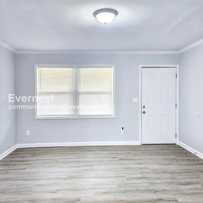 1079 Shieldcrest Way - Photo 5 of 20