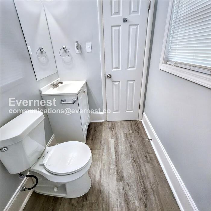 1079 Shieldcrest Way - Photo 6 of 20