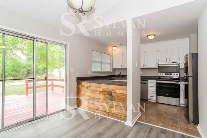 1531 Crestdale Rd - Photo 4 of 16