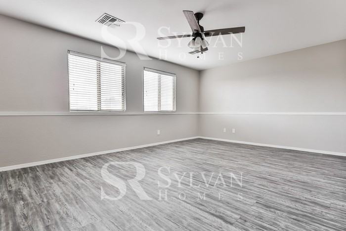 42589 W Palmyra Ln - Photo 7 of 16