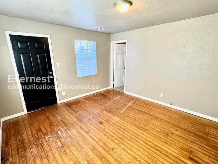 917 S Urbana Ave #A - Photo 5 of 19