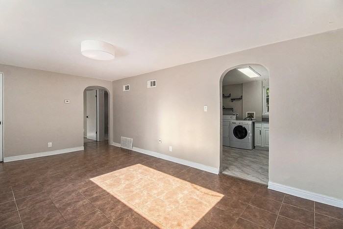 956 Winona Ct - Photo 3 of 20