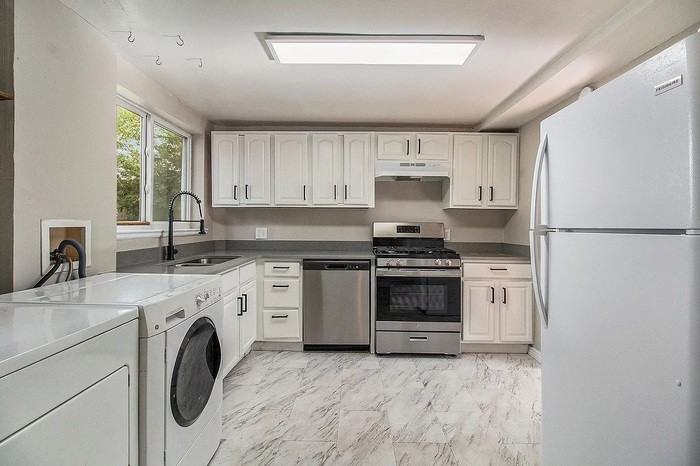 956 Winona Ct - Photo 6 of 20