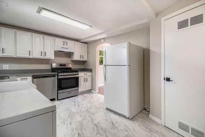 956 Winona Ct - Photo 7 of 20