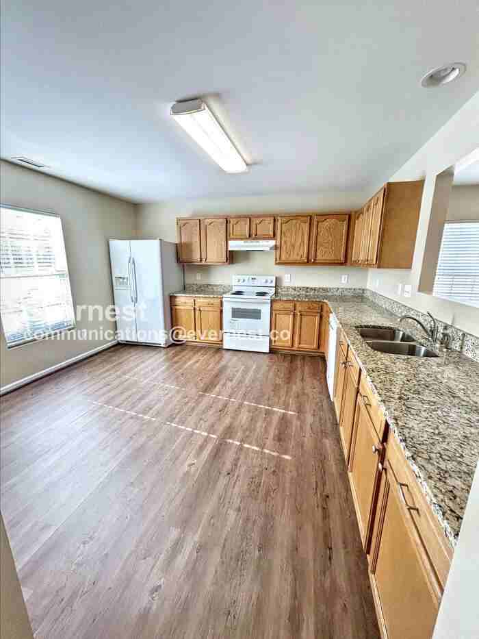 941 Ujamaa Dr - Photo 2 of 27