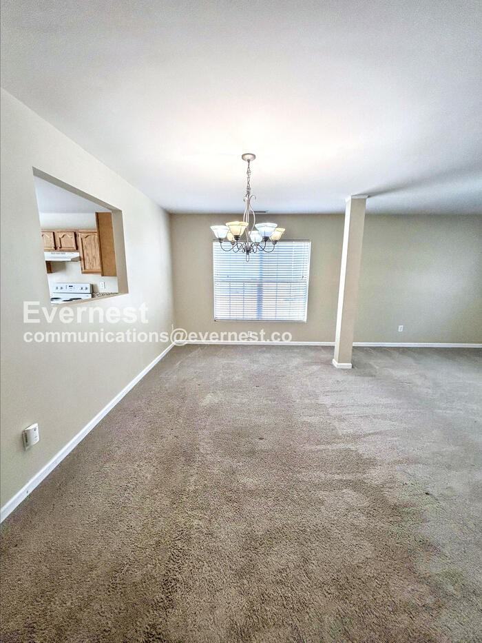 941 Ujamaa Dr - Photo 4 of 27